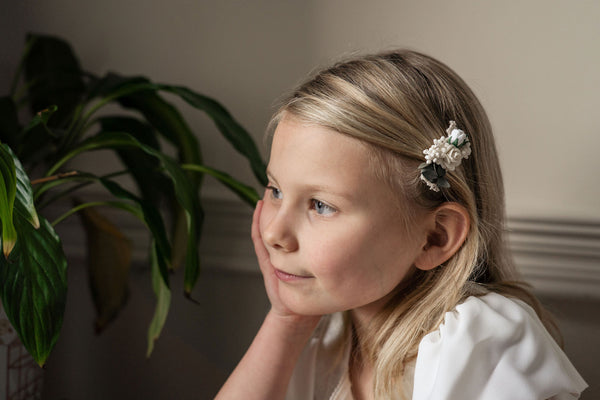 Green & Ivory Flower Clip