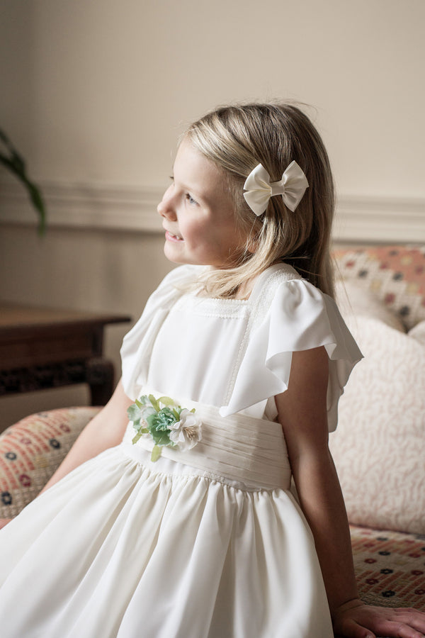Small White or Ivory Bow