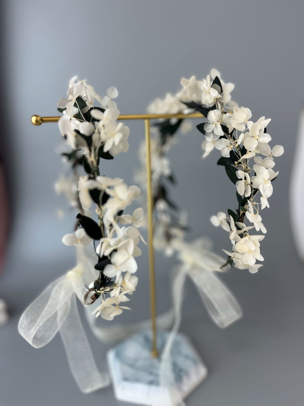 Ivory Silk Flowers with a Willow leaf