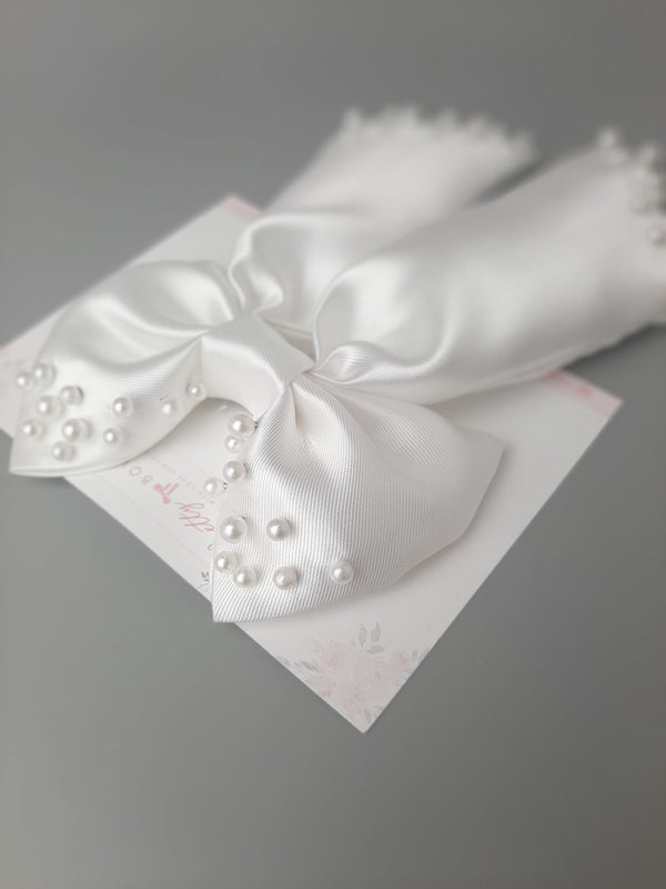 Pearl Bow