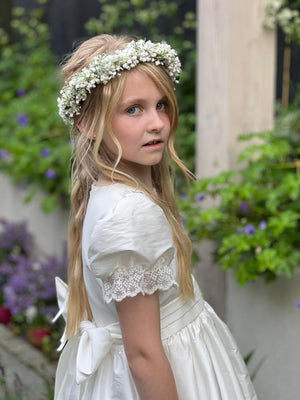 Communion flower crown, irish communion day, 1st holy communion, flower crowns for girls, communion headpieces ireland, communion flower crown ireland, flower crowns for girls ireland, hair accesories for girls, 