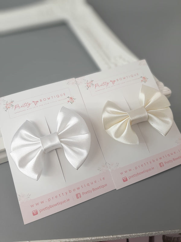 Small White or Ivory Bow