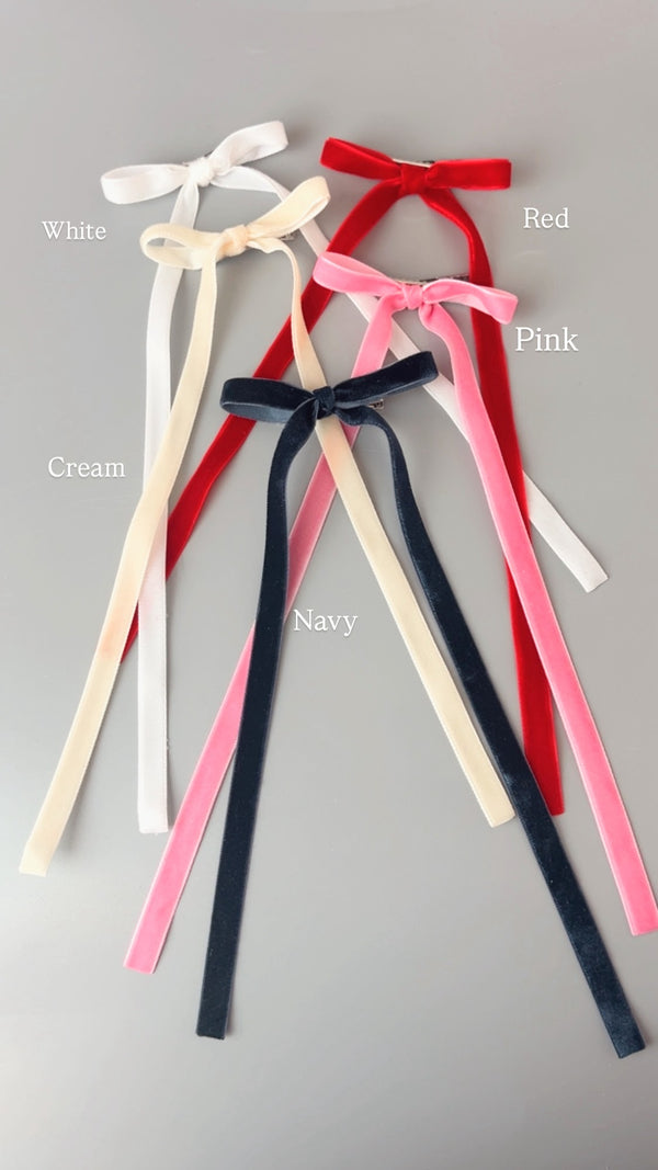 Long velvet bow
