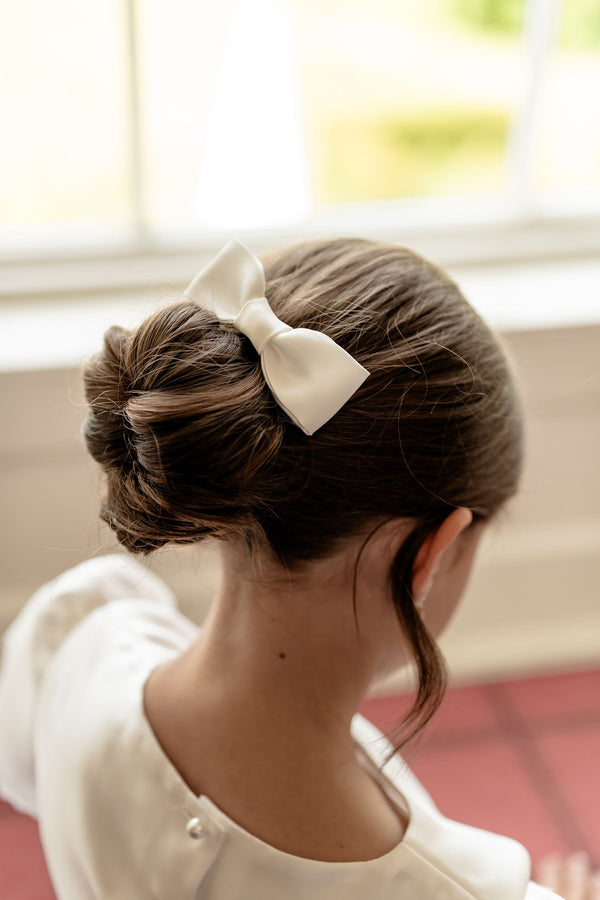 Communion hair clip, communion clip, communion hair style ,communion bow, irish communion, handmade irish communion bow, 