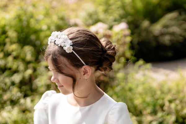 Communion flower crown, Communion flower crown Ireland, First Holy Communion flower crown, First Communion flower crown, girls Communion flower crown, white Communion flower crown, ivory Communion flower crown, floral Communion headpiece, Communion floral crown, Communion flower headpiece, Communion hair accessories, Communion hair accessories Ireland, Communion headpiece Ireland, handmade Communion flower crown, handmade Communion headpiece Ireland, luxury Communion flower crown, girls floral headpiece, wh