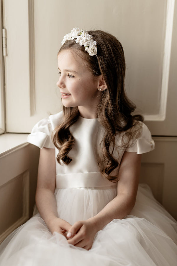 Communion flower crown, Communion flower crown Ireland, First Holy Communion flower crown, First Communion flower crown, girls Communion flower crown, white Communion flower crown, ivory Communion flower crown, floral Communion headpiece, Communion floral crown, Communion flower headpiece, Communion hair accessories, Communion hair accessories Ireland, Communion headpiece Ireland, handmade Communion flower crown, handmade Communion headpiece Ireland, luxury Communion flower crown, girls floral headpiece, 