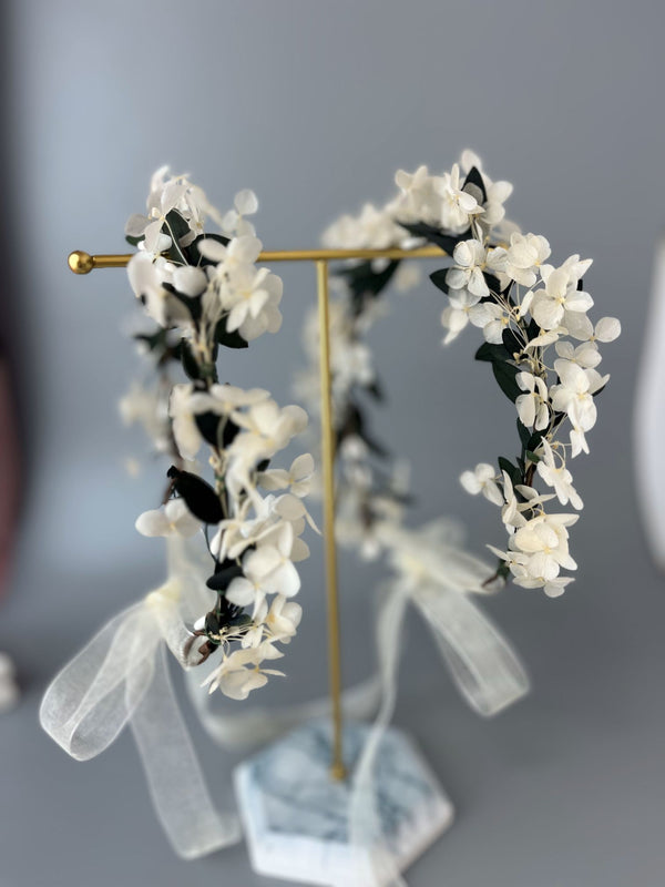Ivory Silk Flowers with a Willow leaf