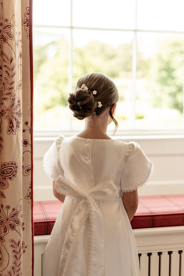 Communion hair pins, communion flower hair pins, first holy communion, first holy communion ireland, communion hairstyles ireland, communionhaier styles